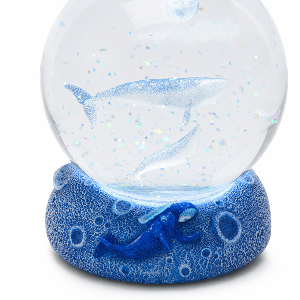 LED Aquamarine Life Snowglobe for Enchanting Underwater Ambiance Whale