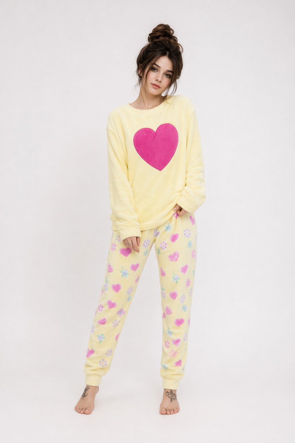 Adorable Fuzzy Pajama Sets for a Cozy Kawaii Look Yellow Heat
