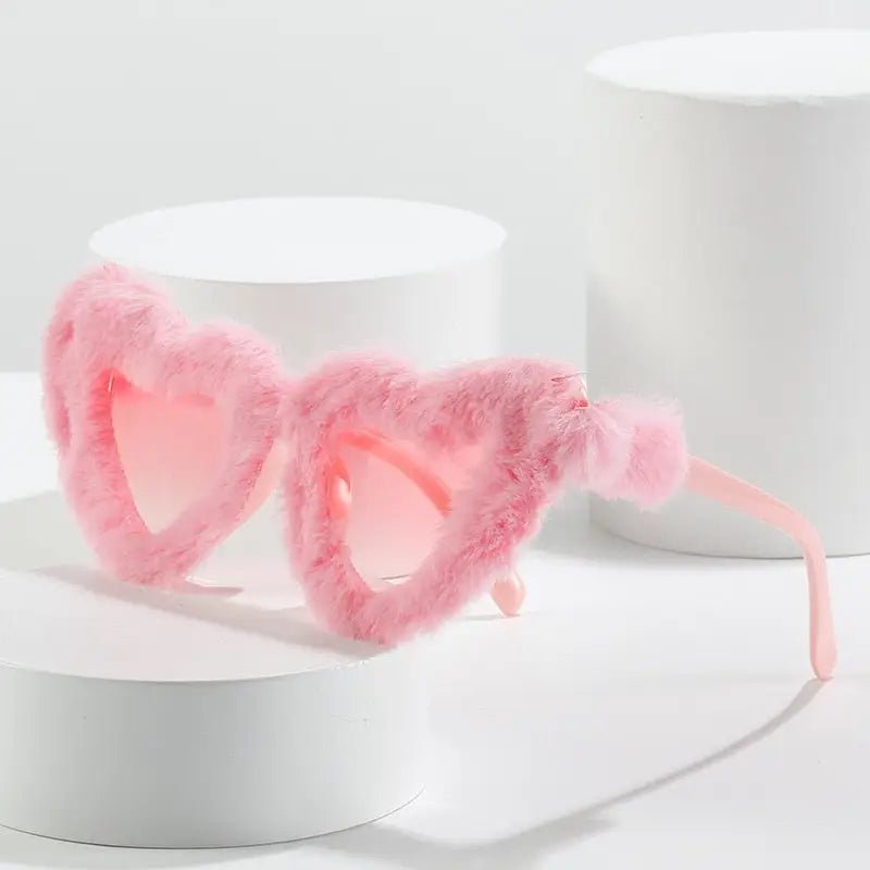 Doll Vibes Retro Heart Shaped Sunglasses in Pink Fur - Cosparty