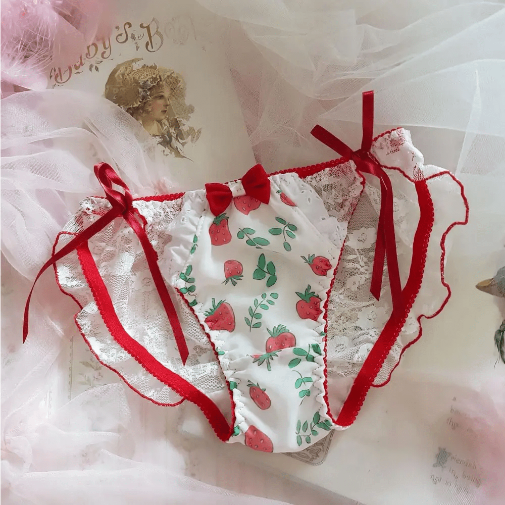 Elegant Strawberry Panties with Exquisite Details - Cosparty