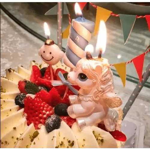 Golden Wax Figurines for Elegant Home Decor and Celebrations - Cosparty