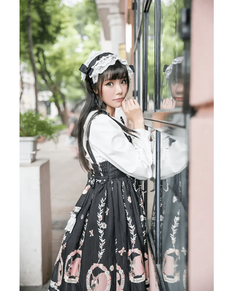Gorgeous Lolita Dress with Squirrel Cameo in Various Colors and Sleeves - Cosparty