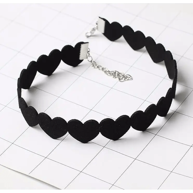 Jet Black Heart Choker Necklace for Chic Goth Fashion - Cosparty