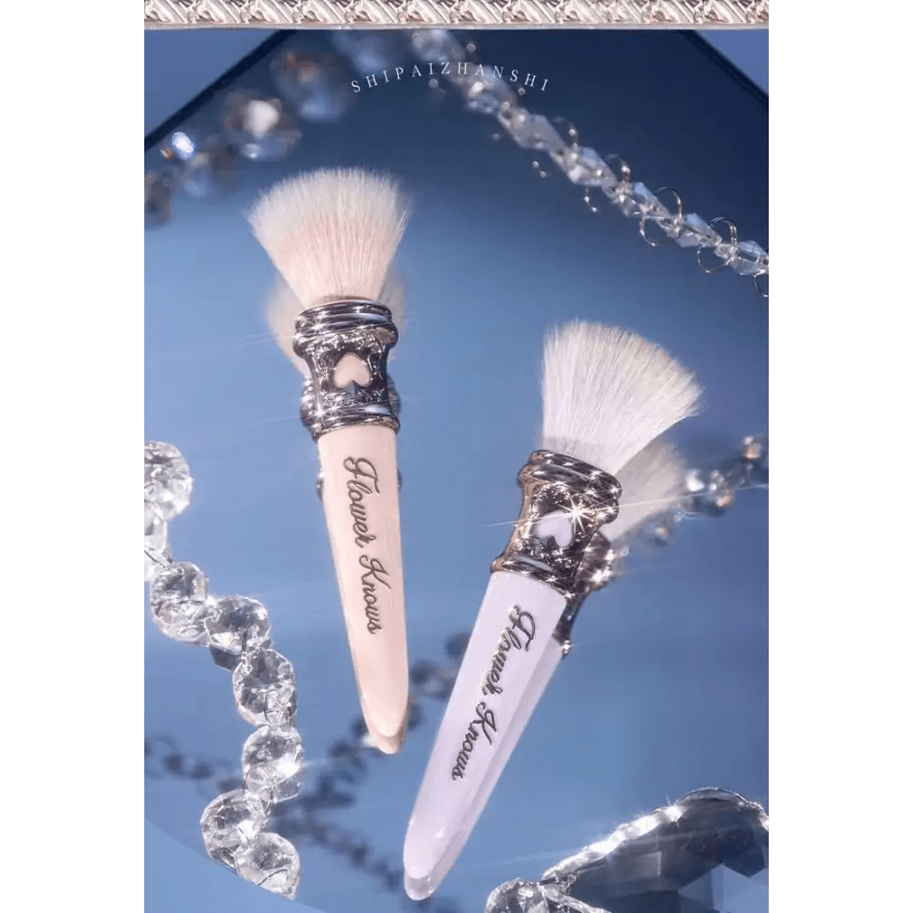 Mystical Unicorn Wool Stipple Brushes for Luxurious Makeup Application - Cosparty