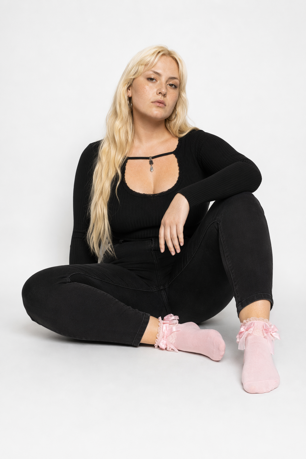 Kawaii Ruffled Trim Ankle Socks for a Cute Fashion Boost Pink