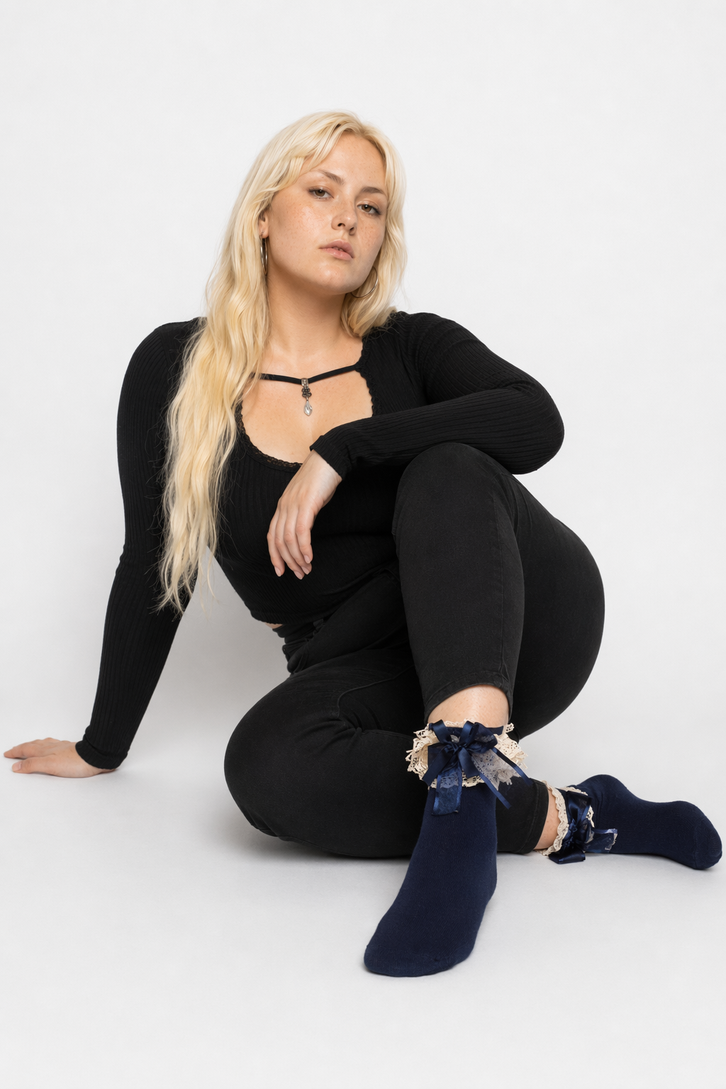 Kawaii Ruffled Trim Ankle Socks for a Cute Fashion Boost Navy