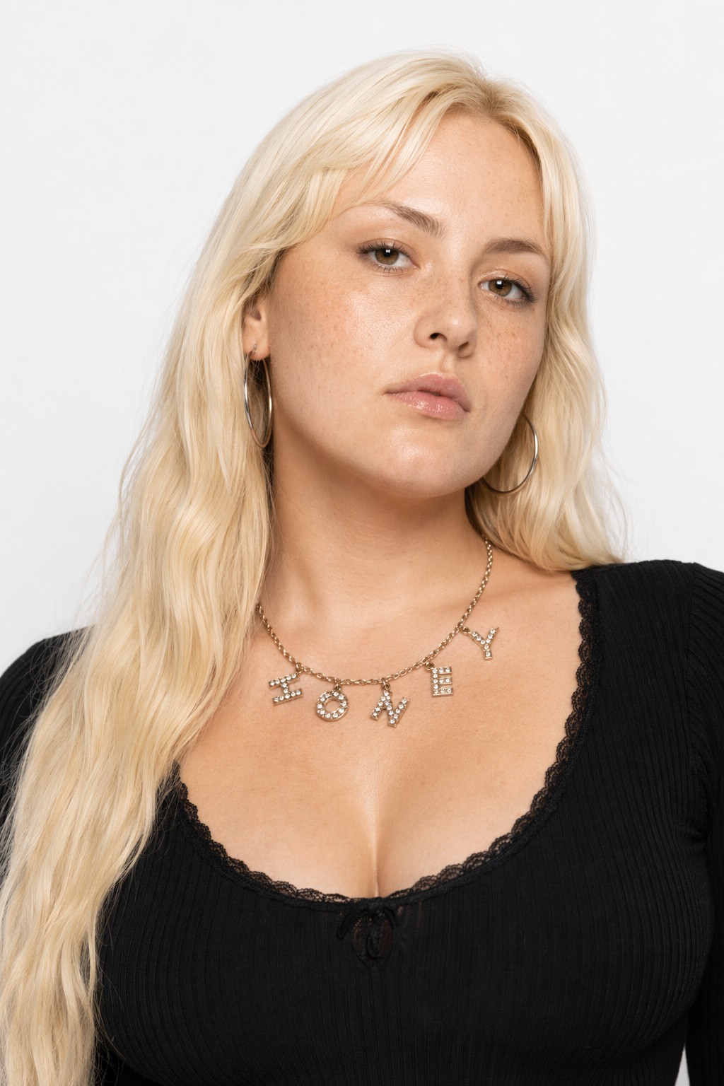 Dazzling Daddy Necklace with Sparkling Rhinestones HONEY