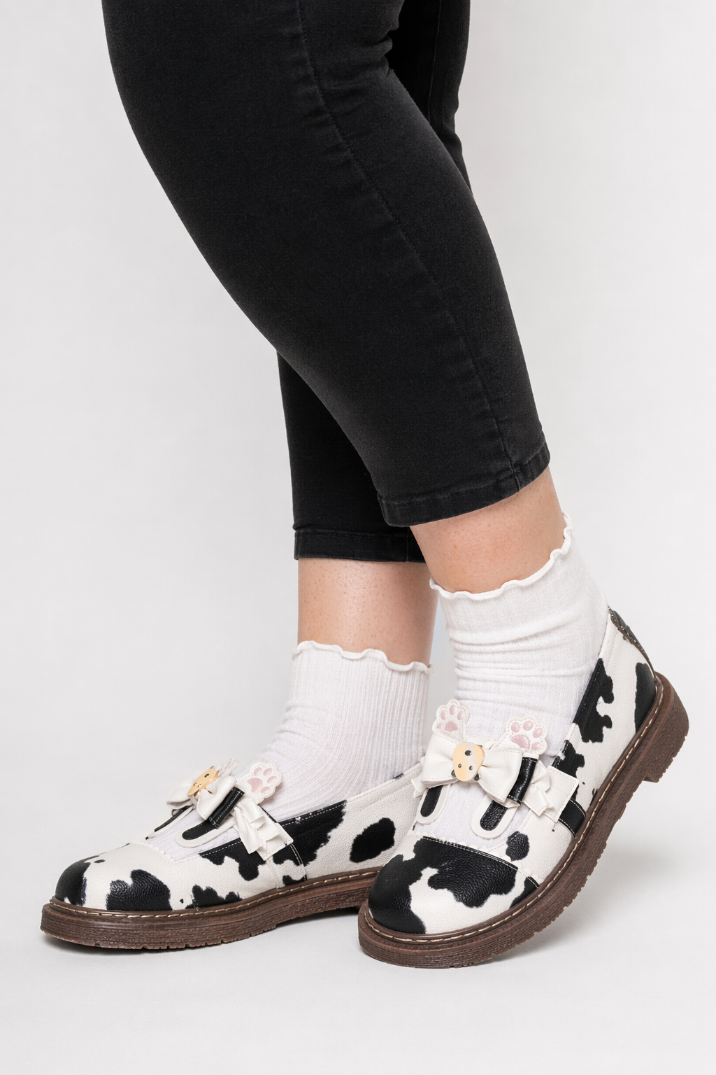 Sweet Cow Print Maryjane Shoes with Embellished Bow and Paw Prints 7