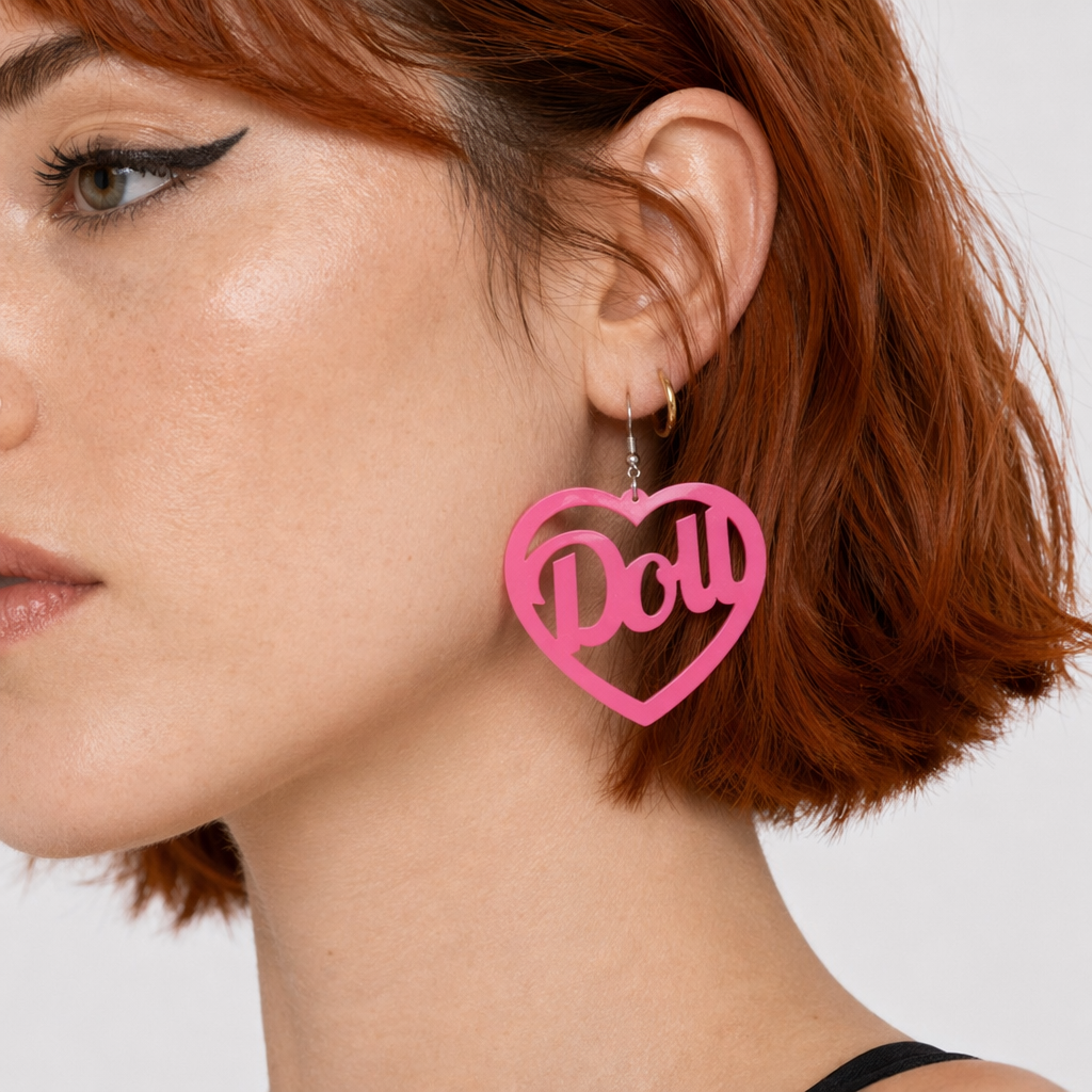 Glamorous Laser-Cut Heart Hoop Earrings in New Condition Pink