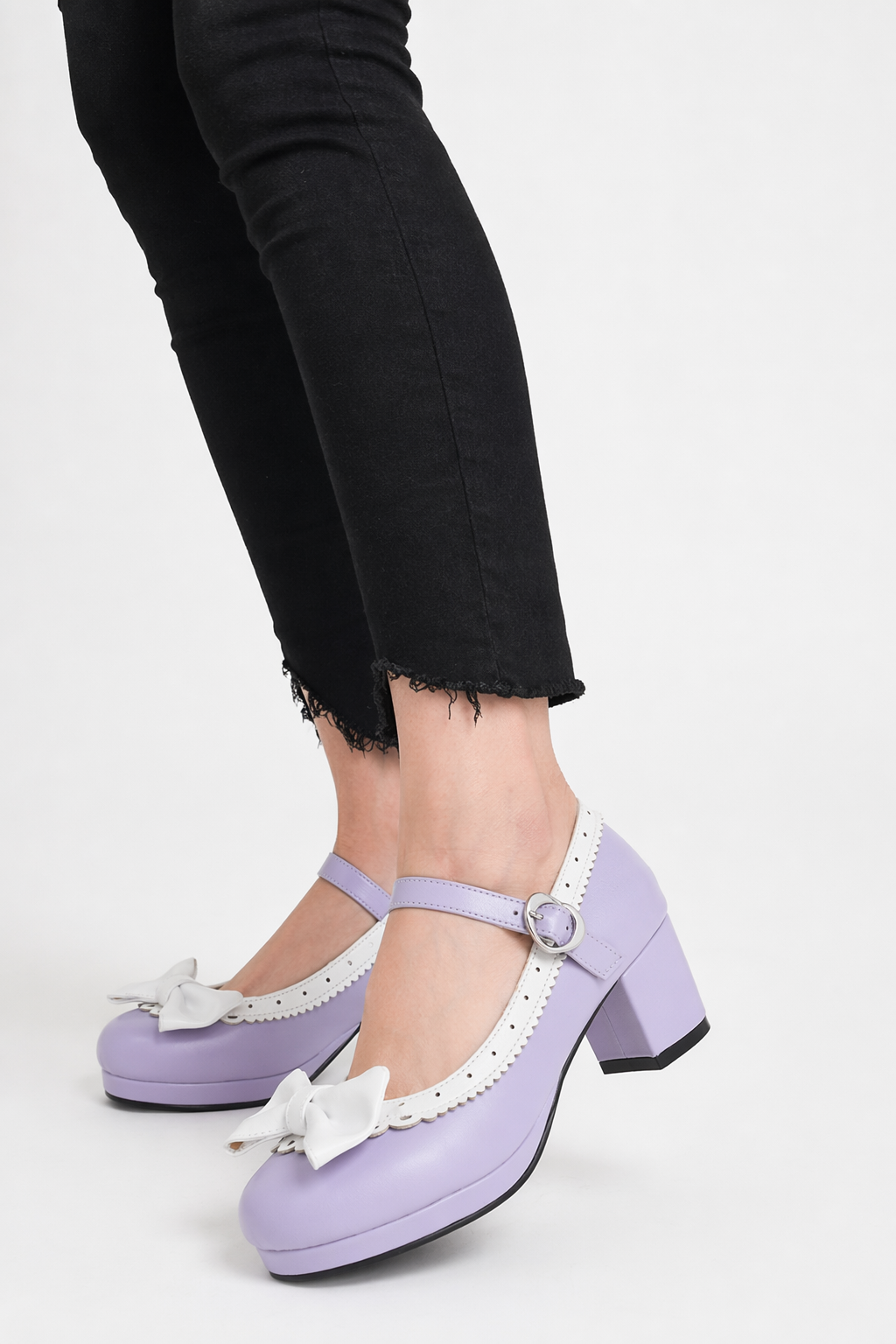 Sweet Lolita Heels with Lace Trim and Bow in Toe Version Purple