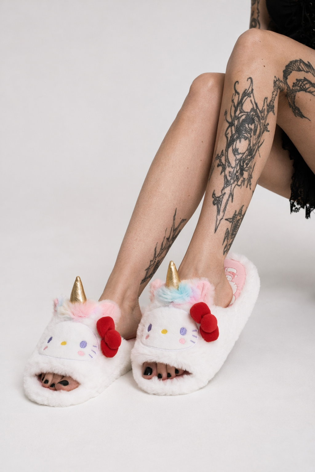 Kawaii Fluffy Sanrio Unicorn Character Slippers for Cozy Comfort Pink Kitty
