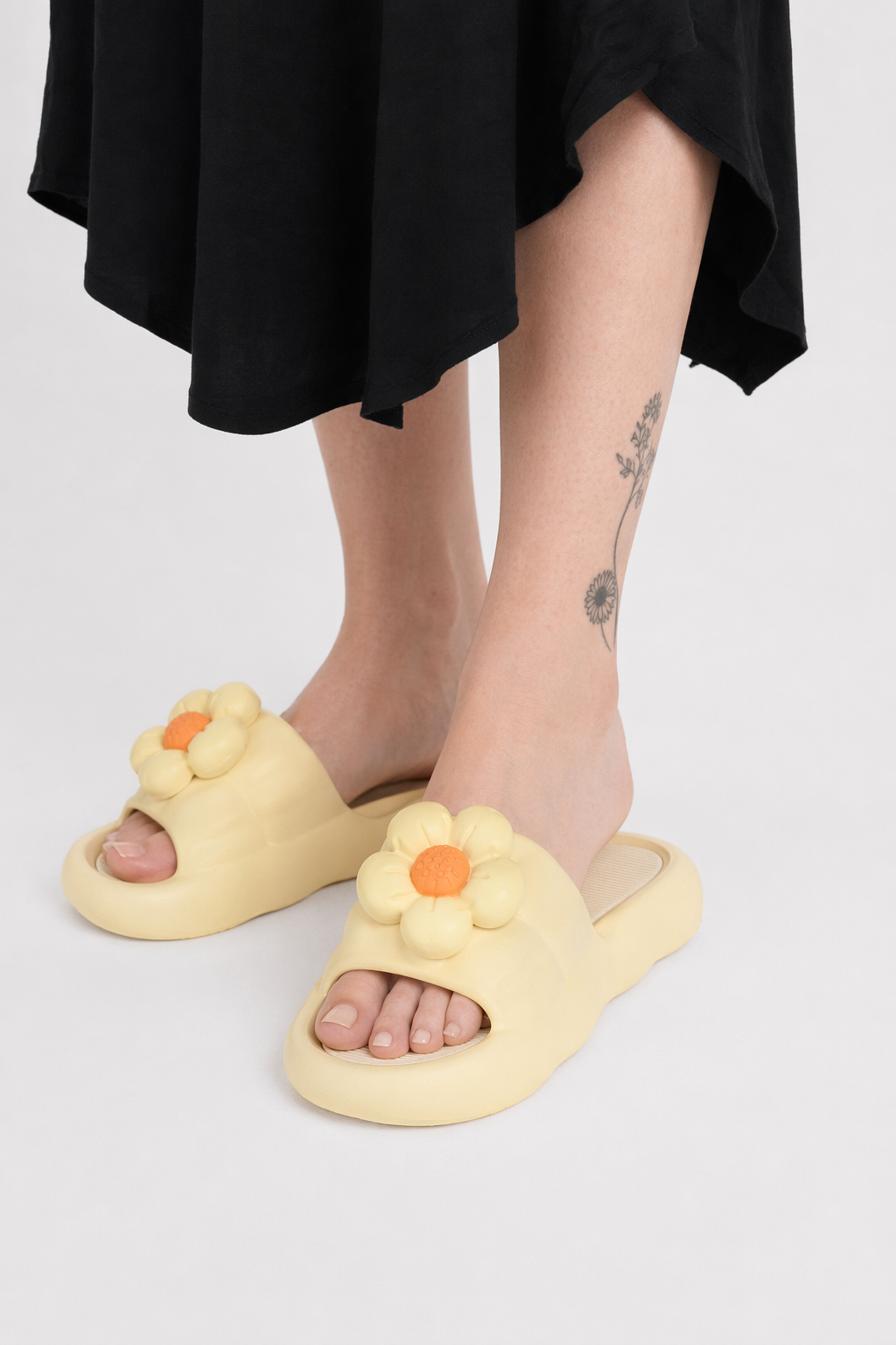 Fairy Tulip Slides for Ultimate Floral Comfort and Softness Yellow Daisy
