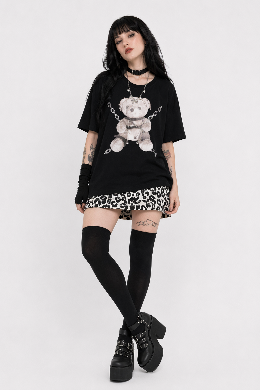 Gothic Chained Bear T-Shirt for Dark-Themed Events Black