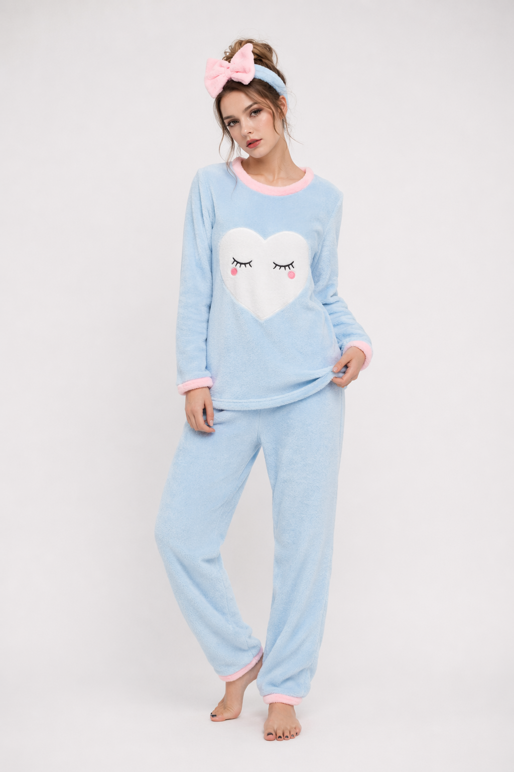 Adorable Fuzzy Pajama Sets for a Cozy Kawaii Look Blue Eyelashes