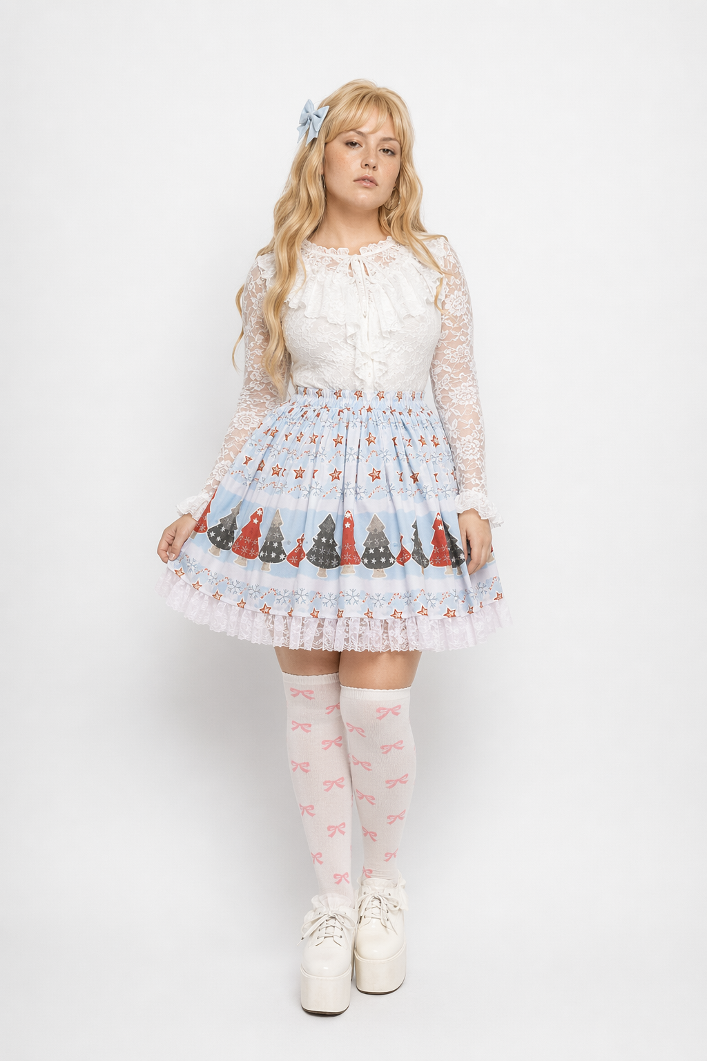 Luxury Winter Wonderland Skirt with Lace Trim and Pleats M