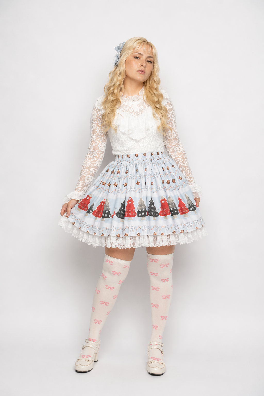 Luxury Winter Wonderland Skirt with Lace Trim and Pleats L