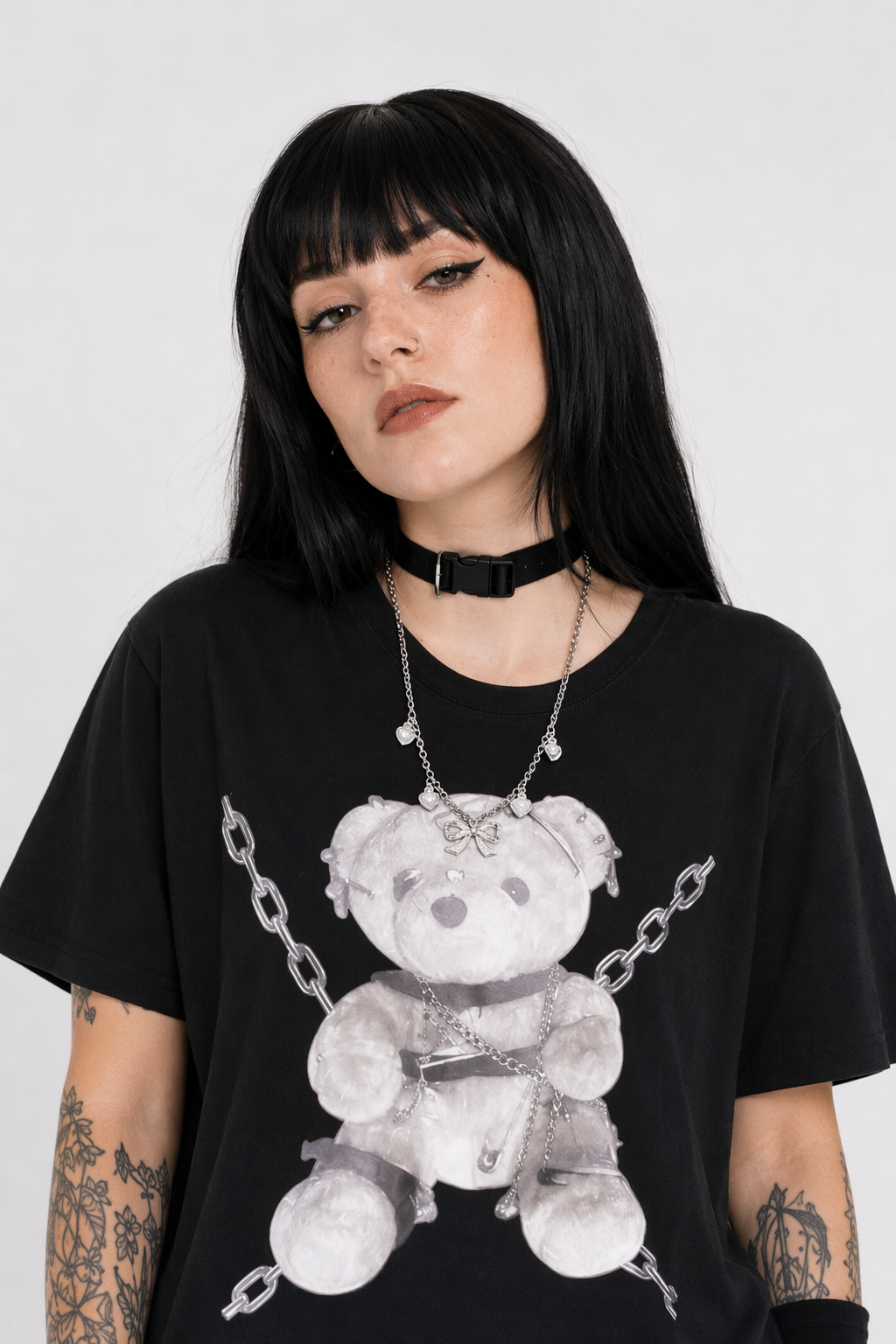 Gothic Chained Bear T-Shirt for Dark-Themed Events Black