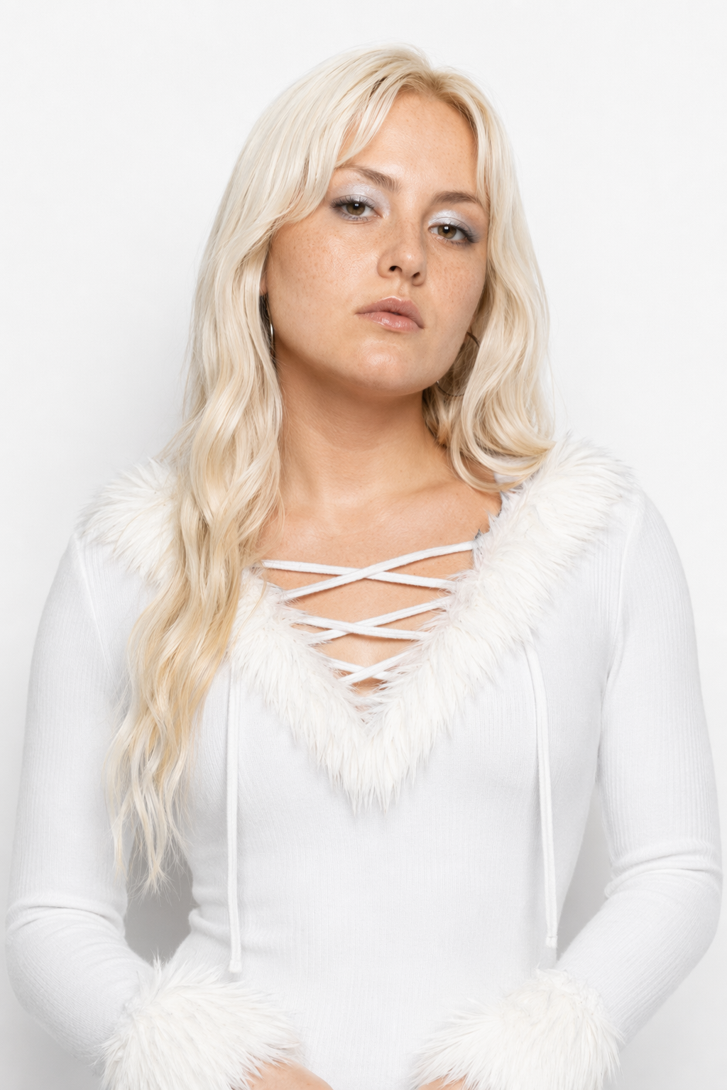 Long Sleeve White Fur Trimmed Sweater Dress for Cozy Winter Style S