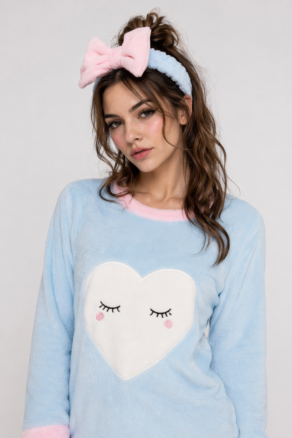 Adorable Fuzzy Pajama Sets for a Cozy Kawaii Look Blue Eyelashes