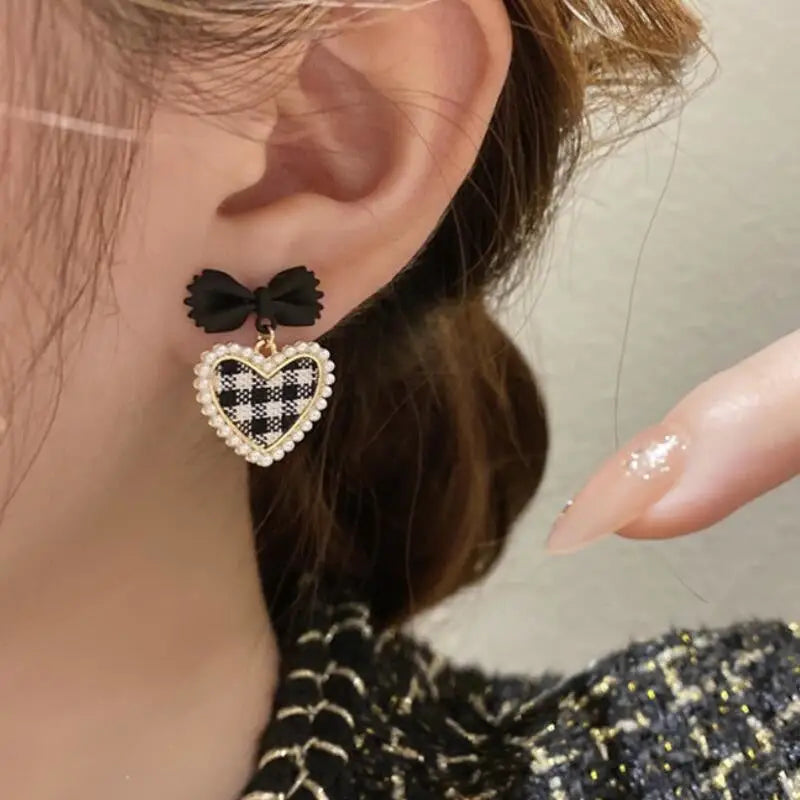 Plaid Heart Drop Earrings - Black - earrings