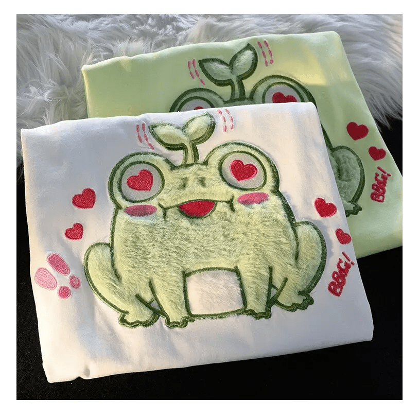 Froggy Love Fluffy Tee for Ultimate Kawaii Cuteness and Comfort - Cosparty