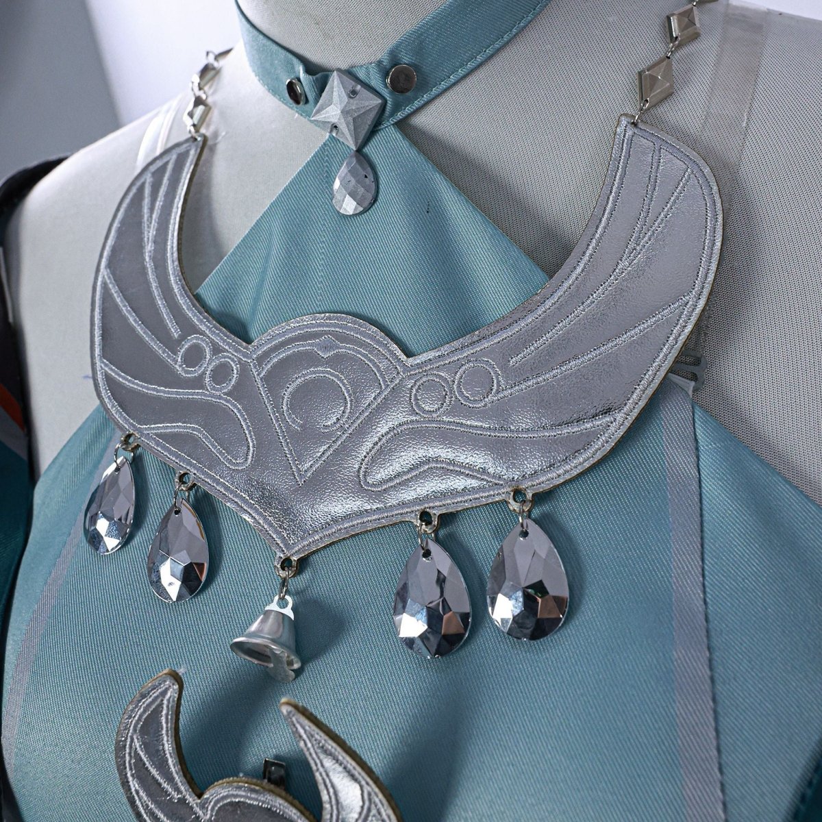 Genshin Impact Lan Yan Cosplay Costume - Cosparty