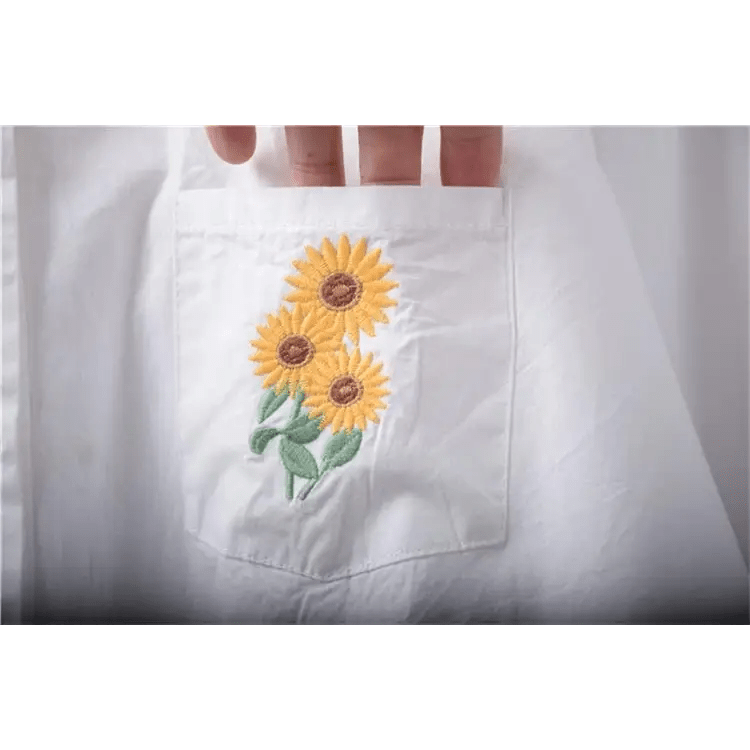 Gorgeous White Peter - Pan Style Sunflower Button - Up Blouse - Cosparty