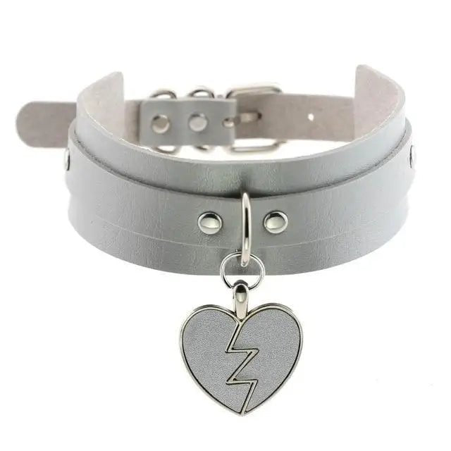 Heart Breaker Vegan Leather Choker for Kinky Princesses - Cosparty