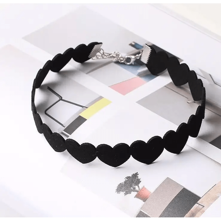 Jet Black Heart Choker Necklace for Chic Goth Fashion - Cosparty