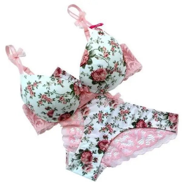 Luxurious Floral and Lace Lingerie Set with Elegant Details - Cosparty