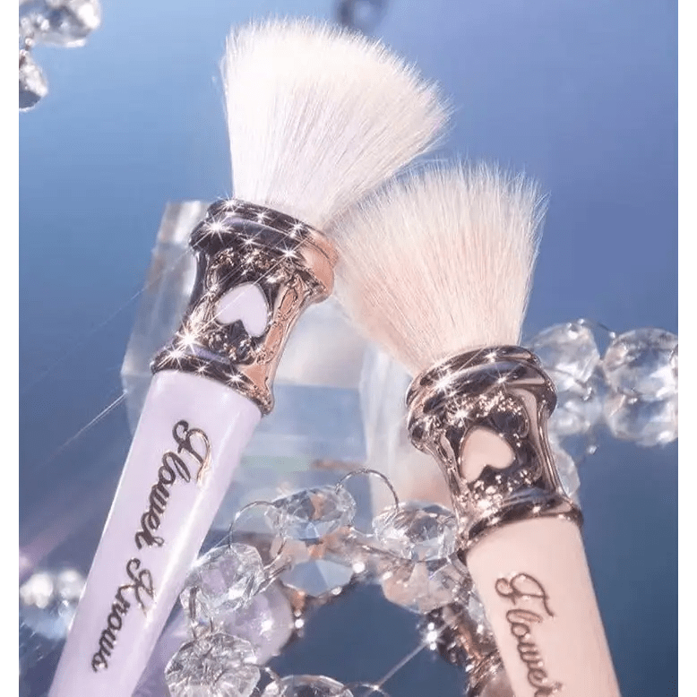 Mystical Unicorn Wool Stipple Brushes for Luxurious Makeup Application - Cosparty