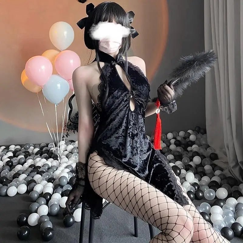 Oriental - Inspired Black Velvet Cheongsam Dress in Traditional Halter Style - Cosparty