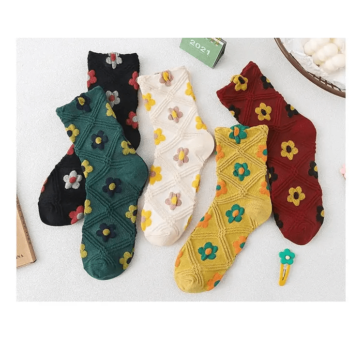 Pink Vintage Floral Socks for Kawaii and Fairycore Styles - Cosparty